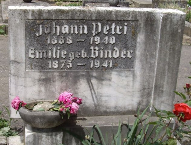Petri Johann 1868-1940 Binder Emilie 1875-1941 Grabstein